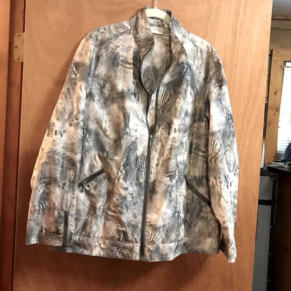 Ladies Windbreaker Style Jacket